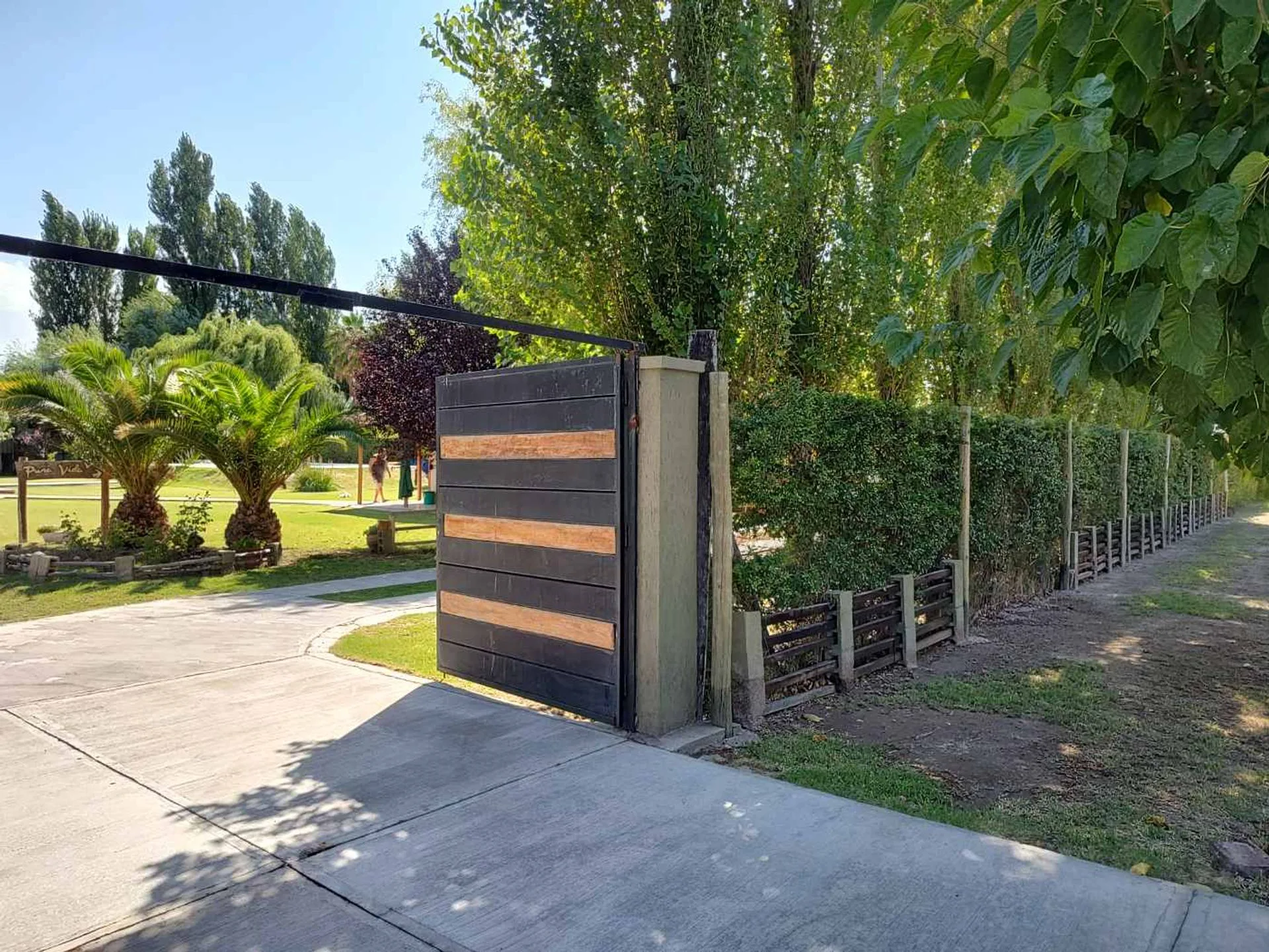 CASA QUINTA CON QUINCHO Y PILETA RODEO DEL MEDIO foto 4