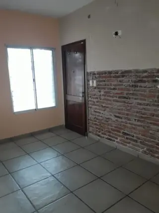 Ph tipo casa en alquiler. 3 dormitorios, jardin, cochera. foto 1