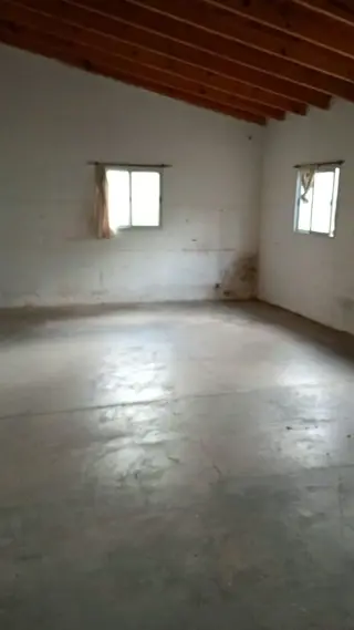 # MIRA ESTO # DEPOSITO # LOCAL # USO COMERCIAL # 150 M2C LOTE 335 M2C foto 2