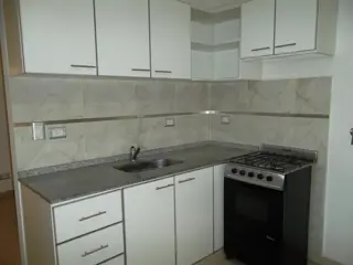 HERMOSO DPTO 2 AMBIENTES EN ZONA CHILAVERT foto 2