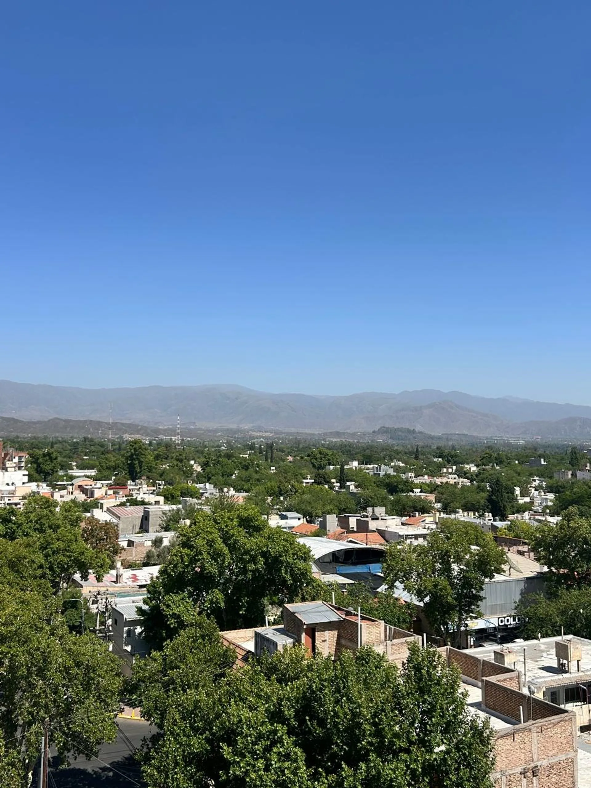 DPTO EN AQUILER -AMOBLADO CON COCHERA – GODOY CRUZ foto 4