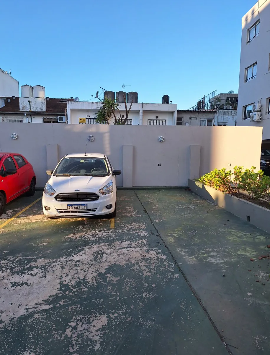 Tres cocheras fijas descubiertas en PB, se venden separadas o juntas. foto 3