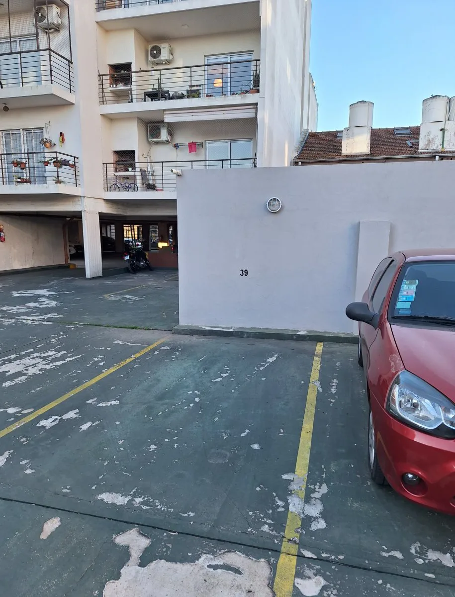 Tres cocheras fijas descubiertas en PB, se venden separadas o juntas. foto 4
