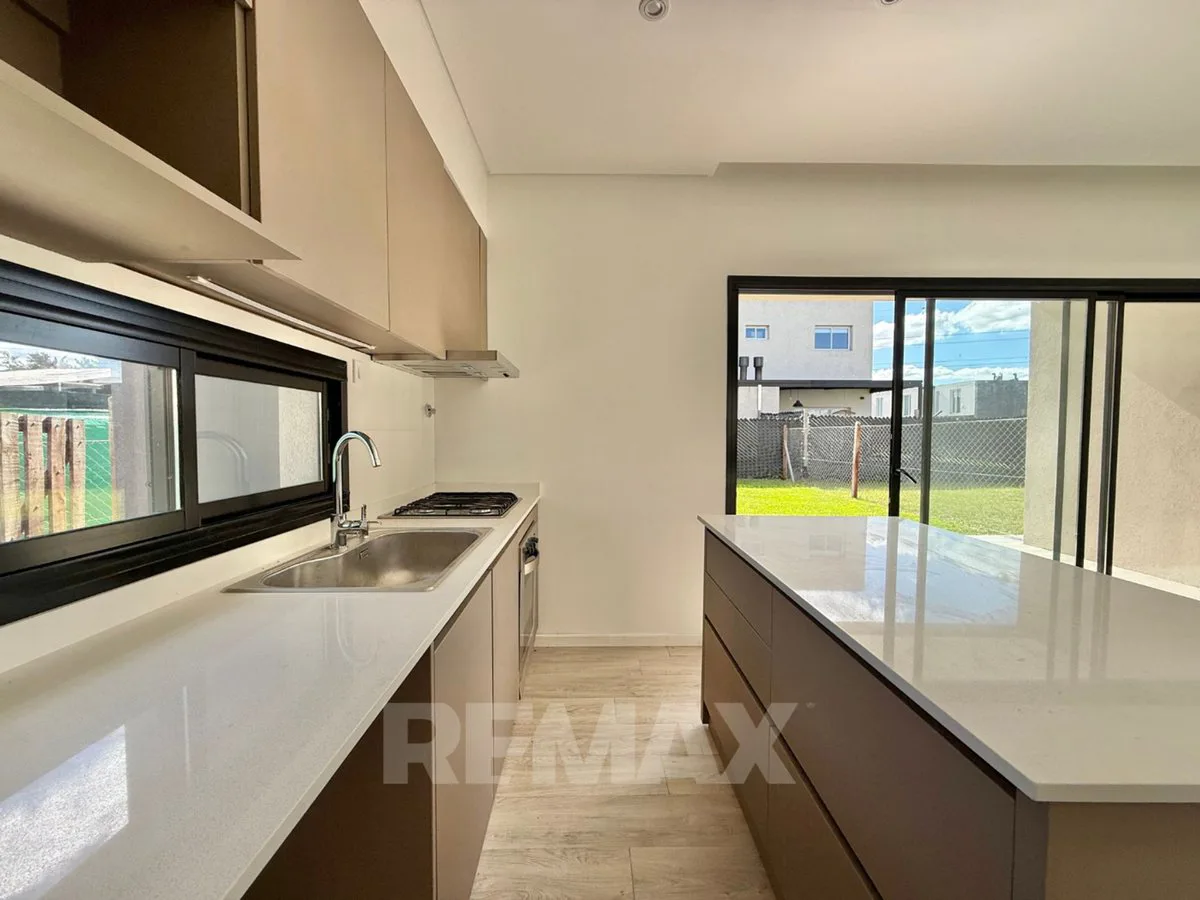 VENTA DUPLEX 4 AMB. A ESTRENAR SPRINGPARK PILAR foto 3
