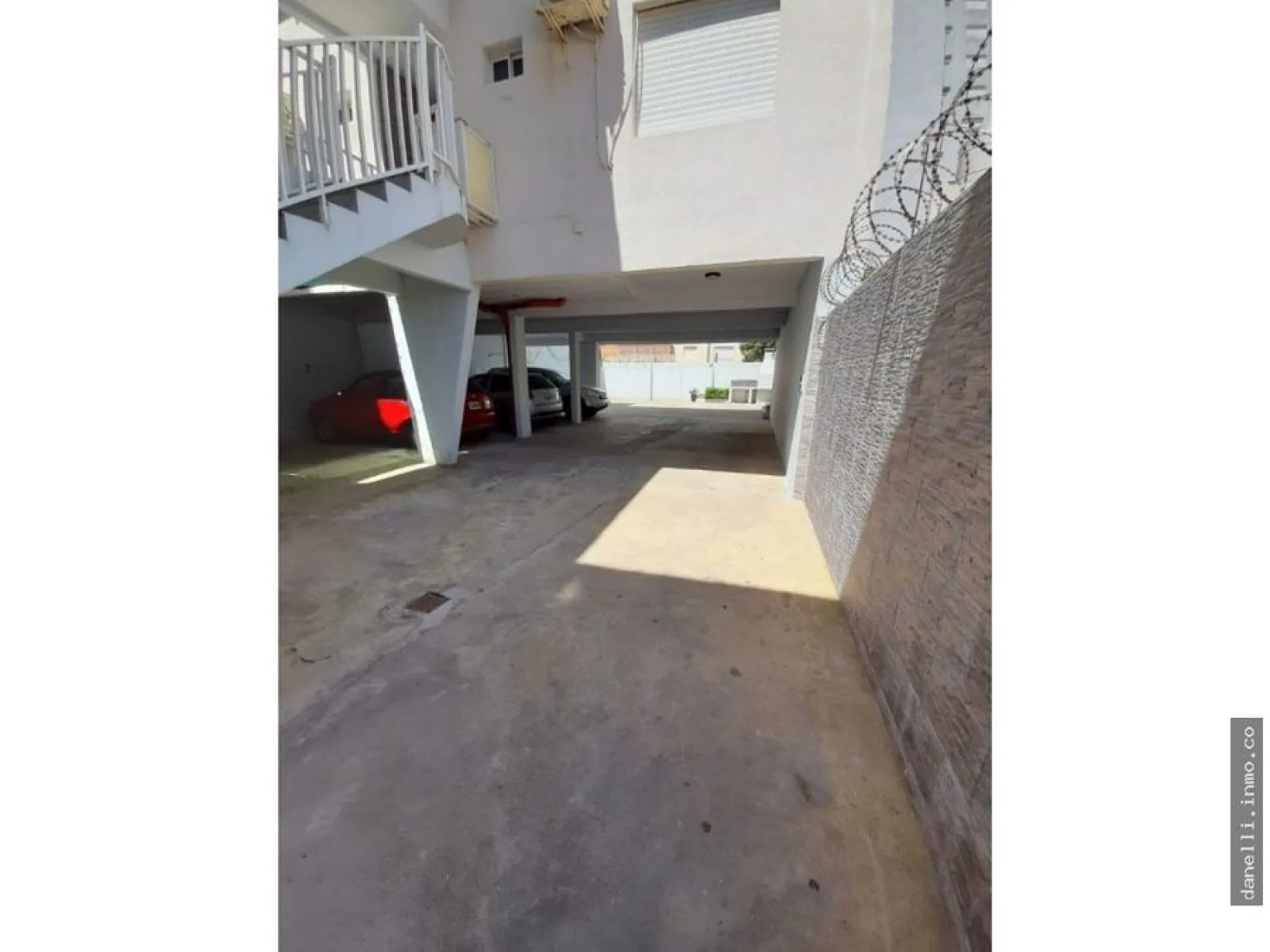1-Bedroom Apartment with Balcony and Parking in Miramar, Solymar Building – photo 18 of 18