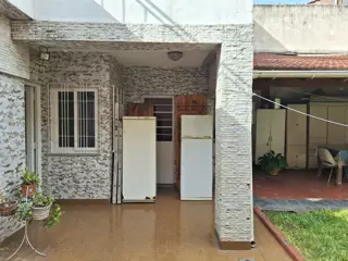CASA PARA 2 FAMILIAS, 2 ENTRADAS INDIVIDUALES foto 2