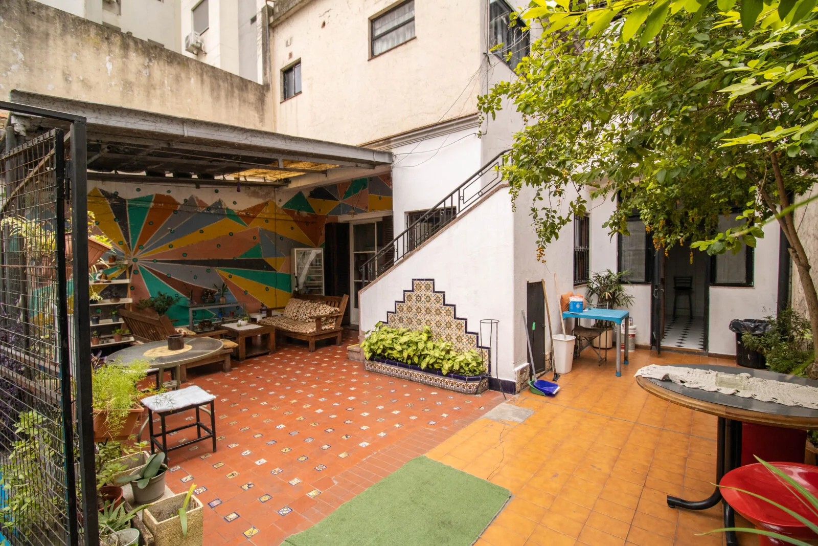 Hermosa Casa 8 Ambientes con Patio y Terraza - 3 Plantas - Destino comercial - 320m² - Palermo foto 3