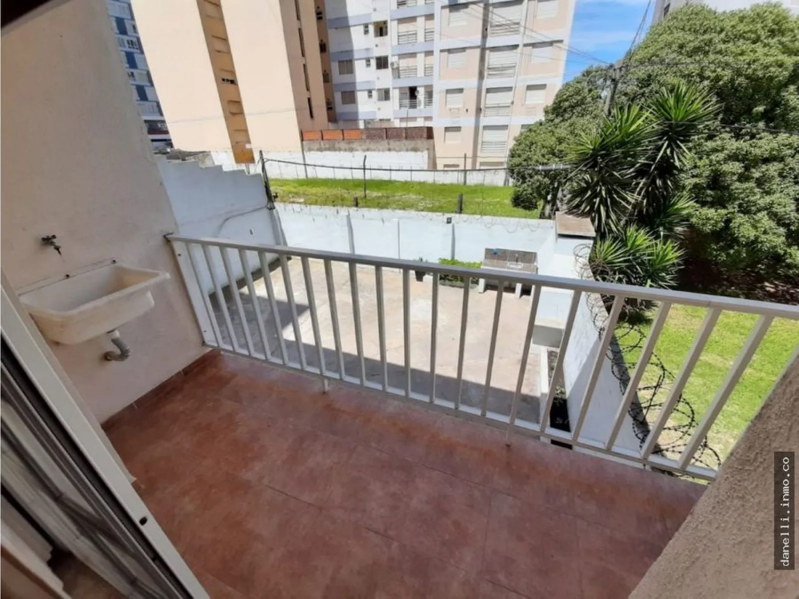 1-Bedroom Apartment with Open View and Parking in Miramar, Solymar Building – photo 11 of 21
