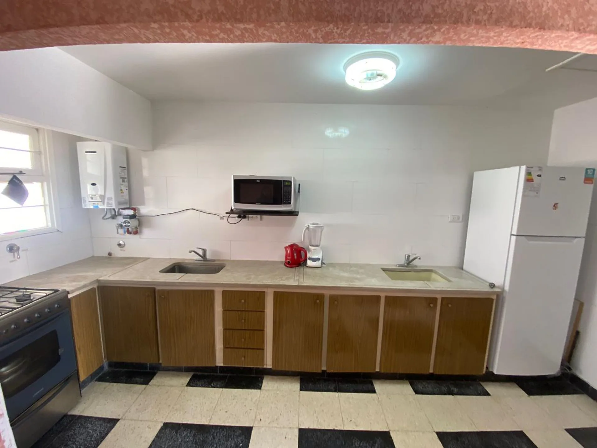 VENTA DEPTO 2 AMB CON DOBLE BALCON LA PERLA foto 4