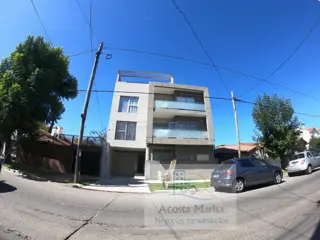 PUEYRREDON 1789 / Banfield / Lomas de Zamora foto 2