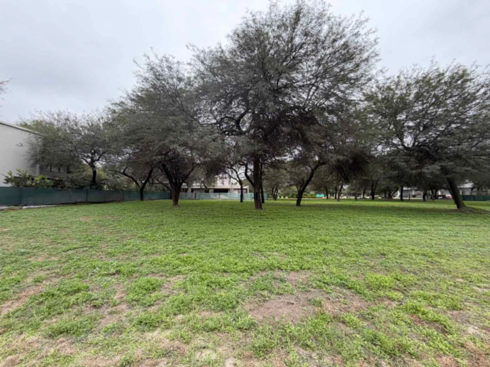 VENTA LOTE - BARRIO PRIVADO SOLARES OESTE foto 3