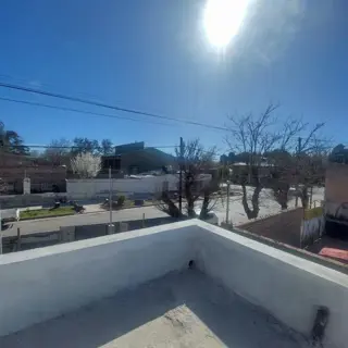 Casa a Estrenar 2 Dormitorios, Patio y parrilla.- Ubicacion Centro Casco Viejo Centenario foto 2