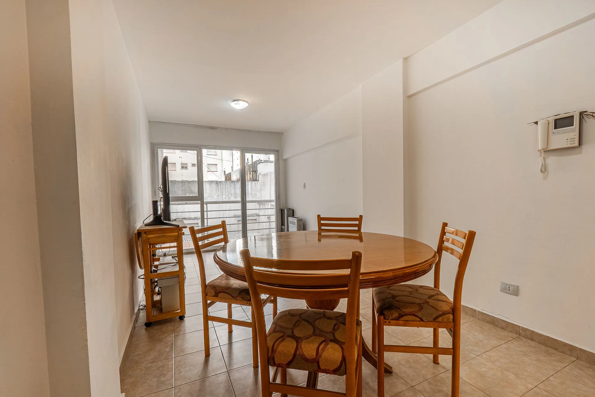 VENTA DEPARTAMENTO  DOS AMBIENTES CENTRO foto 2