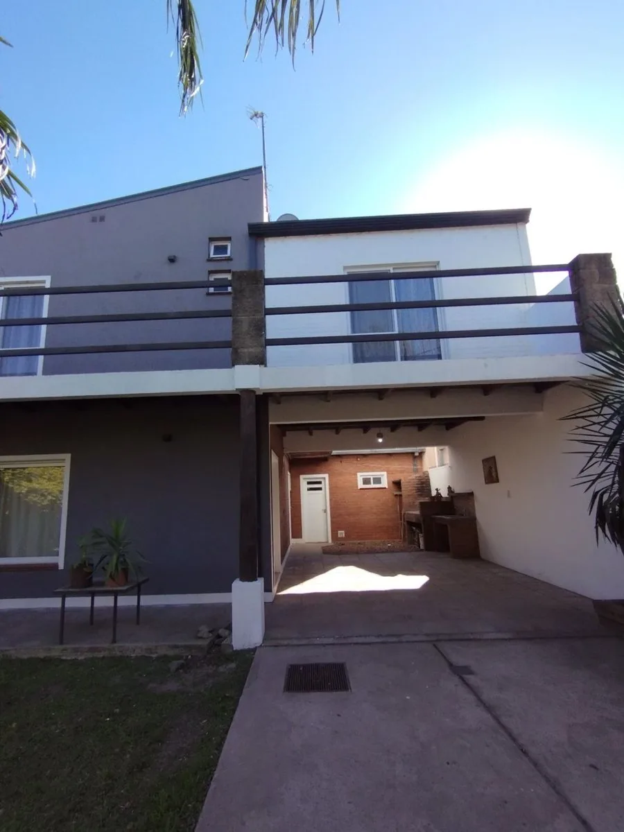 CASA 3 DORMITORIOS EN SAUCE VIEJO foto 2