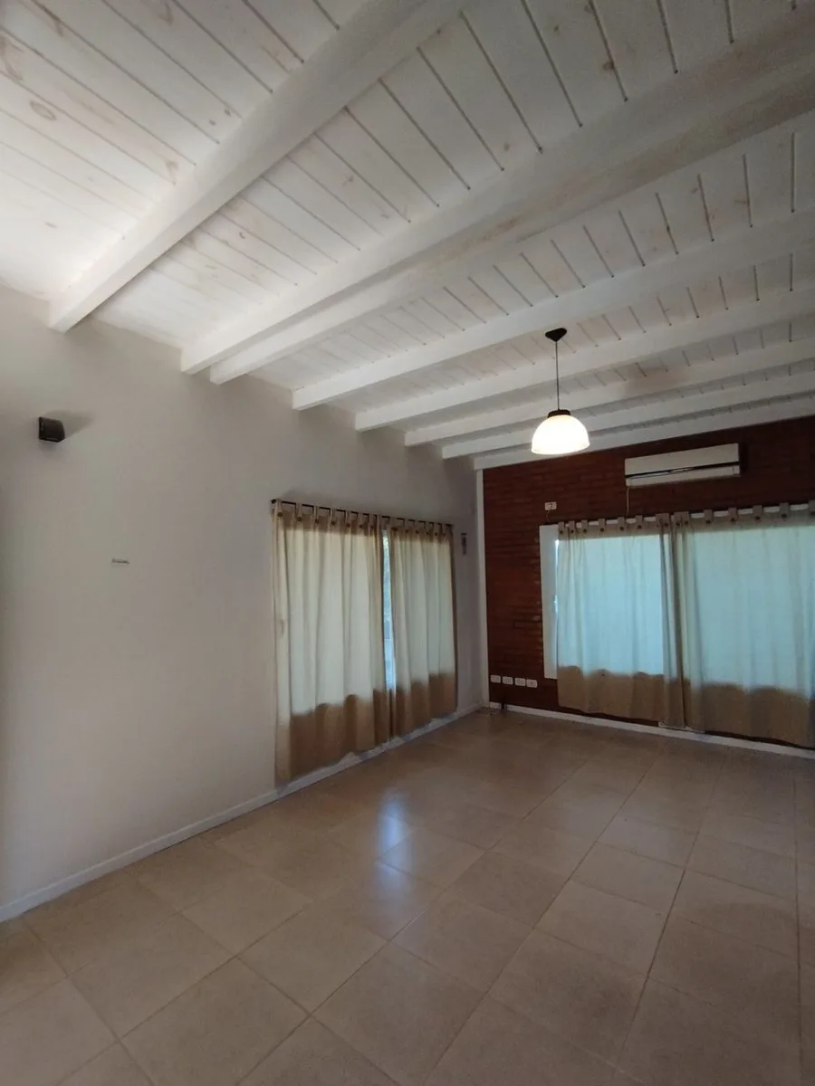 CASA 3 DORMITORIOS EN SAUCE VIEJO foto 5