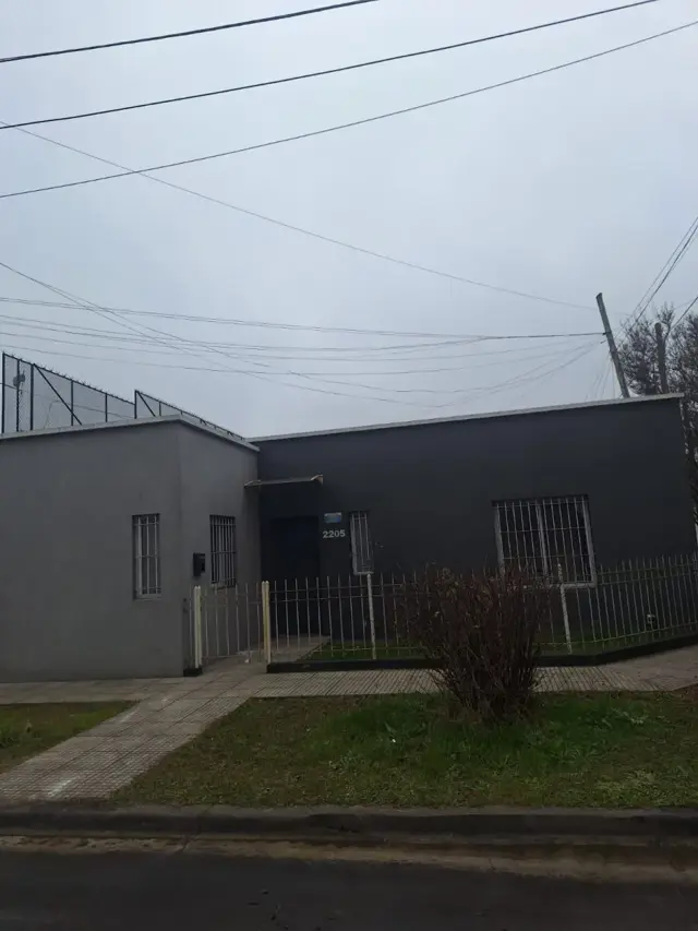 VENTA CASA 4 AMB. C/COCHERA ITUZAINGÓ