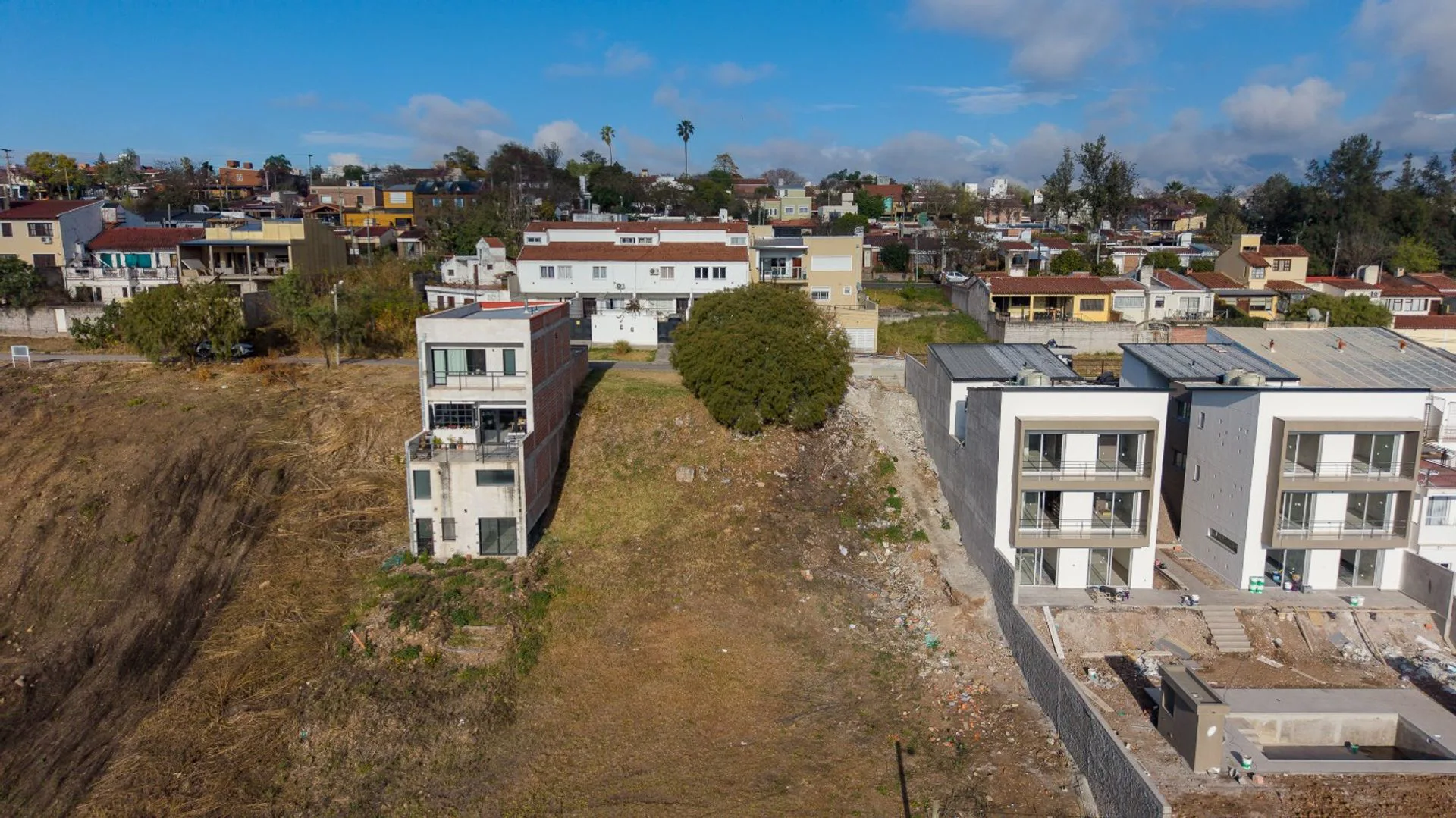 Venta Terreno en B. Grand Bourg frente a la Shell foto 2