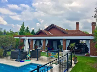 Excelente propiedad en Echeverria del Lago con hermoso lote parquizado -  OPORTUNIDAD CALIDAD PRECIO!!!!!! foto 3