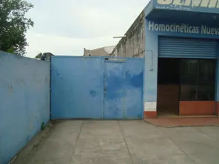 BURZACO EXCELENTE LOCALES + DEPOSITO. EXCELENTE UBICACION foto 2