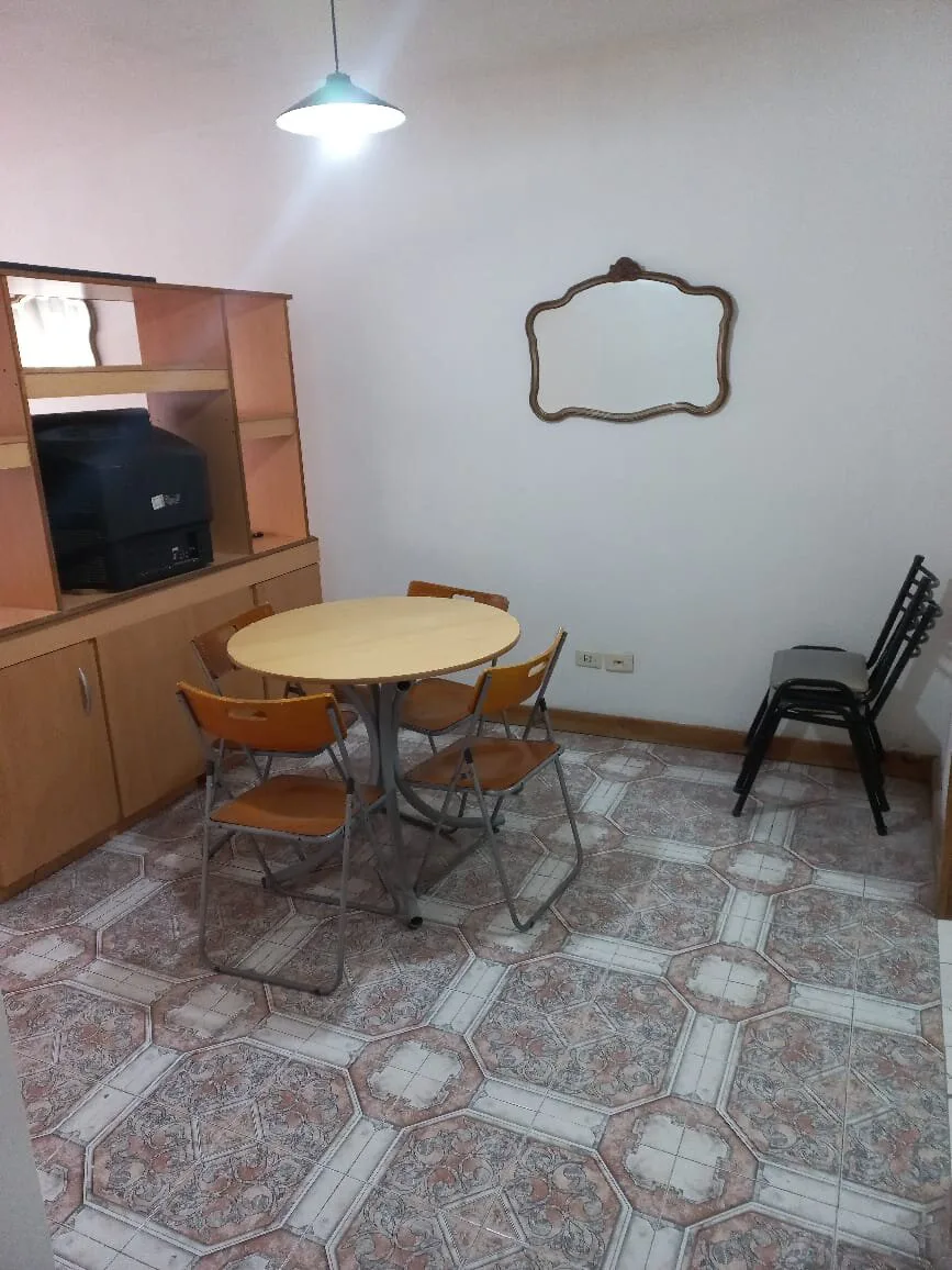 Palermo, Charcas 4300, piso 3, 1 amb, 30m2, u$s 500 + expensas ( aprox $ 100,000) + servicios. 10-09-26 foto 2