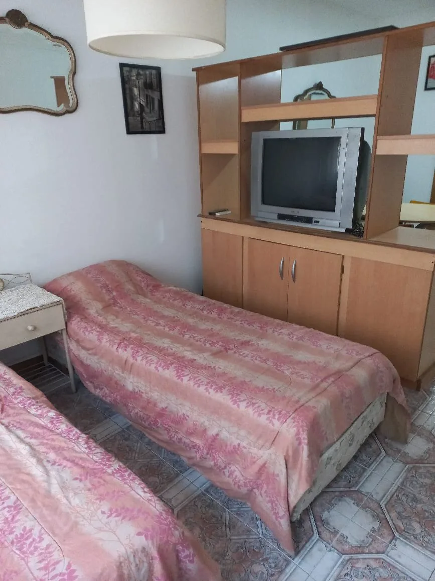 Palermo, Charcas 4300, piso 3, 1 amb, 30m2, u$s 500 + expensas ( aprox $ 100,000) + servicios. 10-09-26 foto 5
