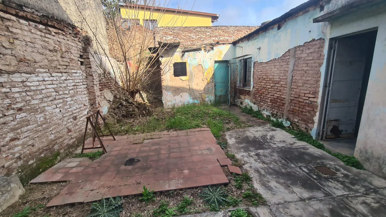 CASA AMERICANA | CASTELAR/MORON | A METROS DEL PLAZA OESTE foto 4