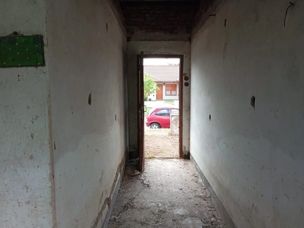 LOTE EN VENTA CON CONSTRUCCION A RECICLAR, BCE foto 4