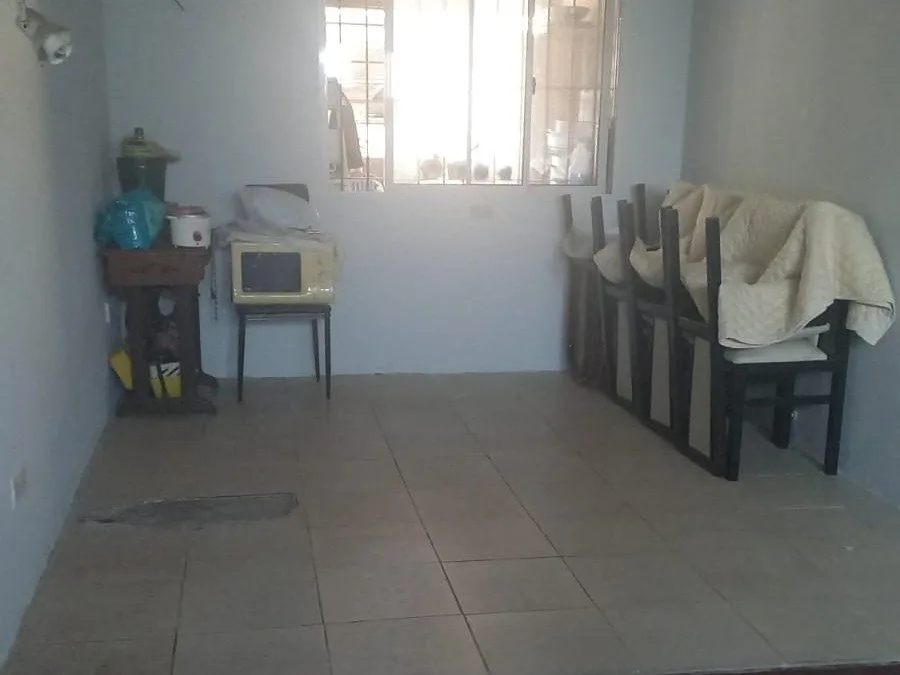 VENTA CASA A REFACCIONAR 3 AMB. VILLA TESEI foto 4