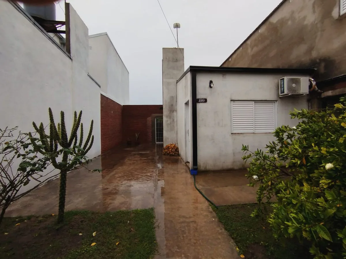 CASA 4 DORMITORIOS Y PATIO EN SANTO TOME foto 5