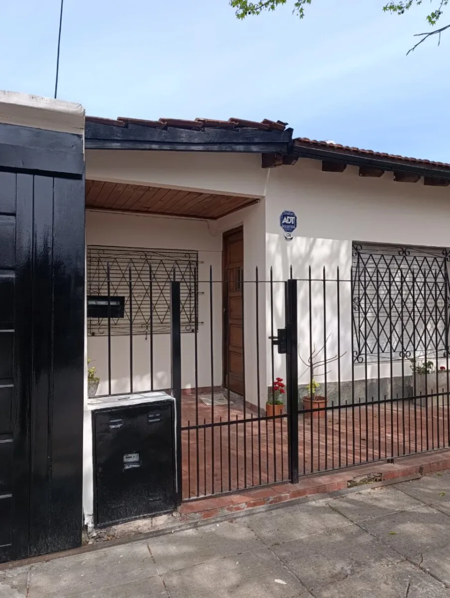 ALQUILER CASA 4 AMBIENTES EXCELENTE UBICACIÓN EN ITUZAINGÓ NORTE foto 2