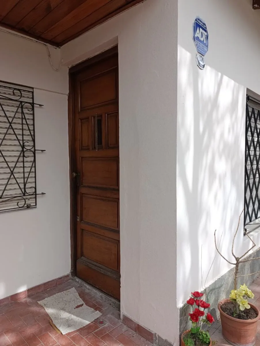 ALQUILER CASA 4 AMBIENTES EXCELENTE UBICACIÓN EN ITUZAINGÓ NORTE foto 3