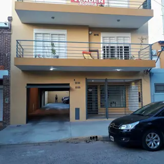EXCELENTE DEPARTAMENTO DE 3 AMB. TIPO DUPLEX A ESTRENAR CON COCHERA foto 2