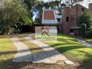 Alquiler de hermosa casa en Pinamar 4 dorm foto 1