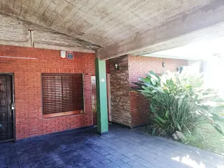 VENTA DE CASA 4 AMB LANUS OESTE foto 3