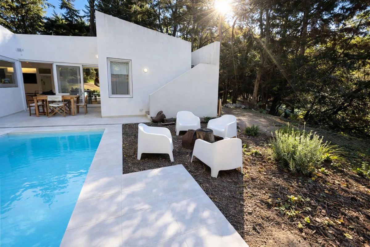 Venta casa Costa Esmeralda Barrio Bosque con Gas foto 2