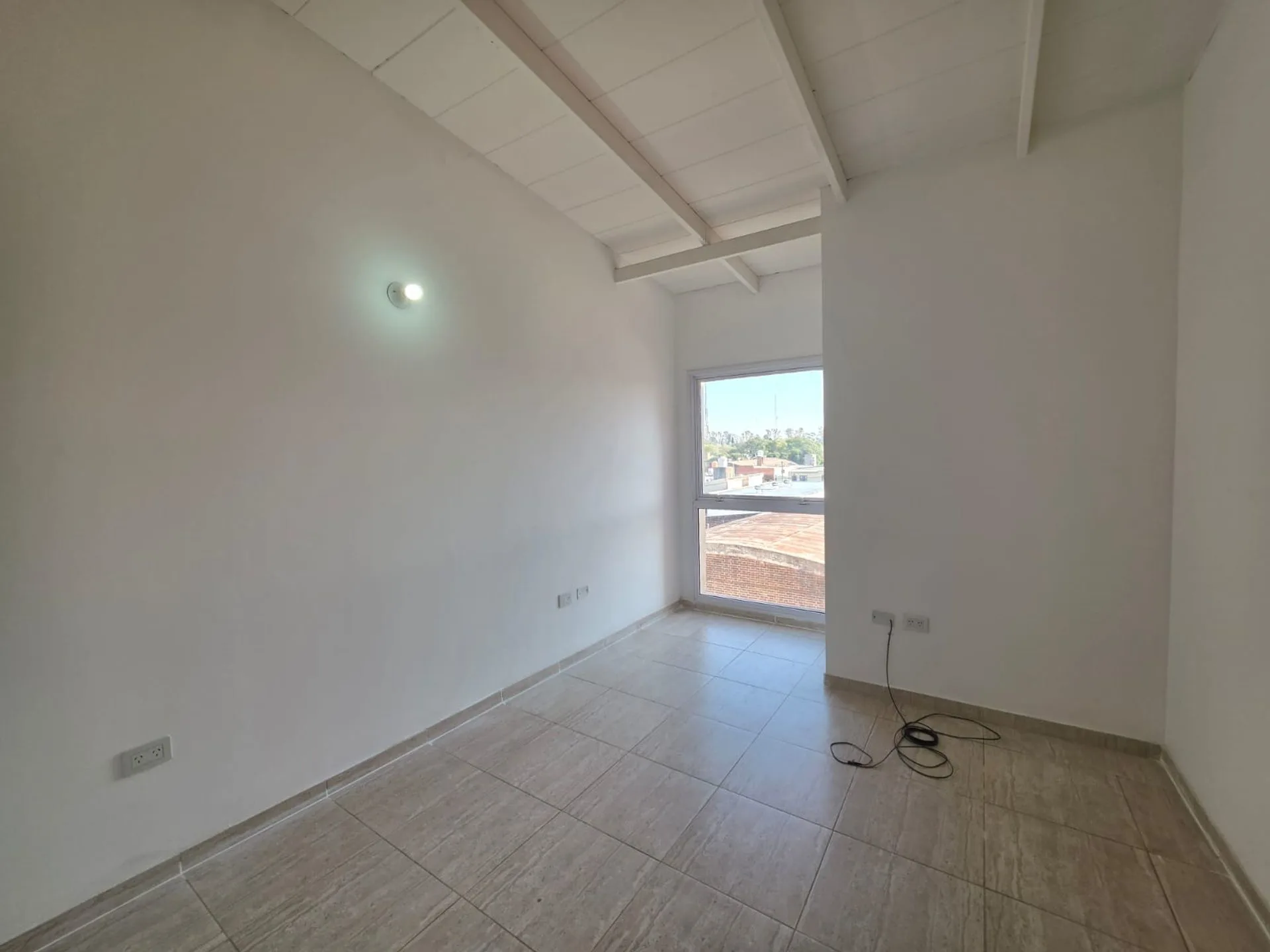Venta dpto 1 dormi valparaiso a mts jockey foto 3