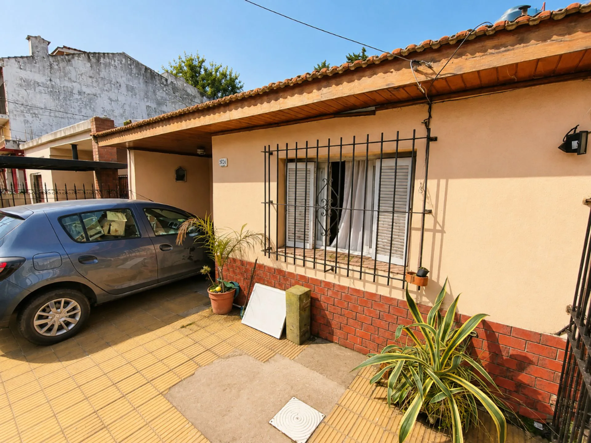 Venta Casa 4 amb con Local Burzaco foto 3