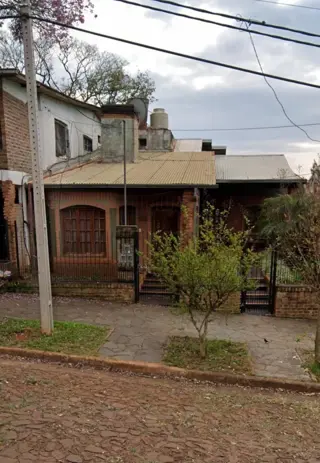 GUIDEK STASIUK VENDE AMPLIA PROPIEDAD A CUADRAS DE LA FACULTAD foto 1