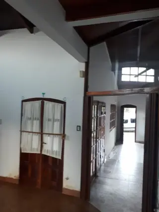 GUIDEK STASIUK VENDE AMPLIA PROPIEDAD A CUADRAS DE LA FACULTAD foto 4