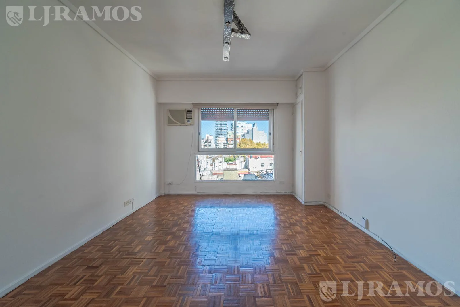 depto 3 ambientes piso alto   cochera   super luminoso