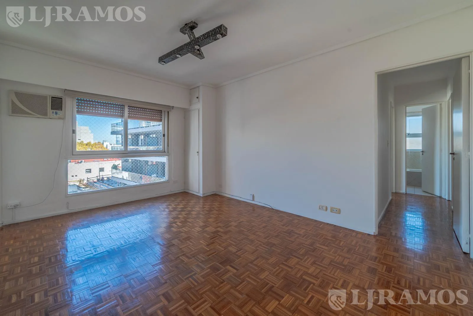 depto 3 ambientes piso alto   cochera   super luminoso foto 3