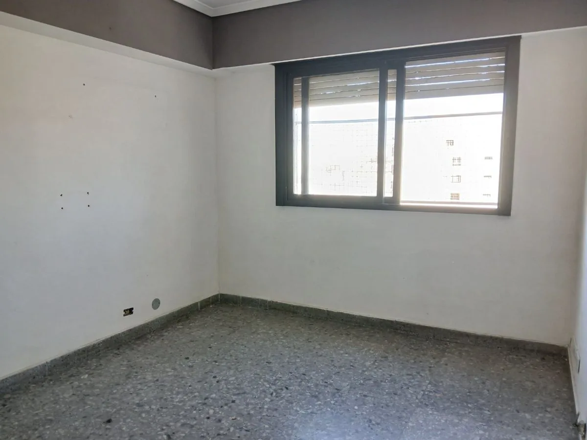VENTA DEPARTAMENTO 3 AMB. LUMINOSO - FLORES foto 3