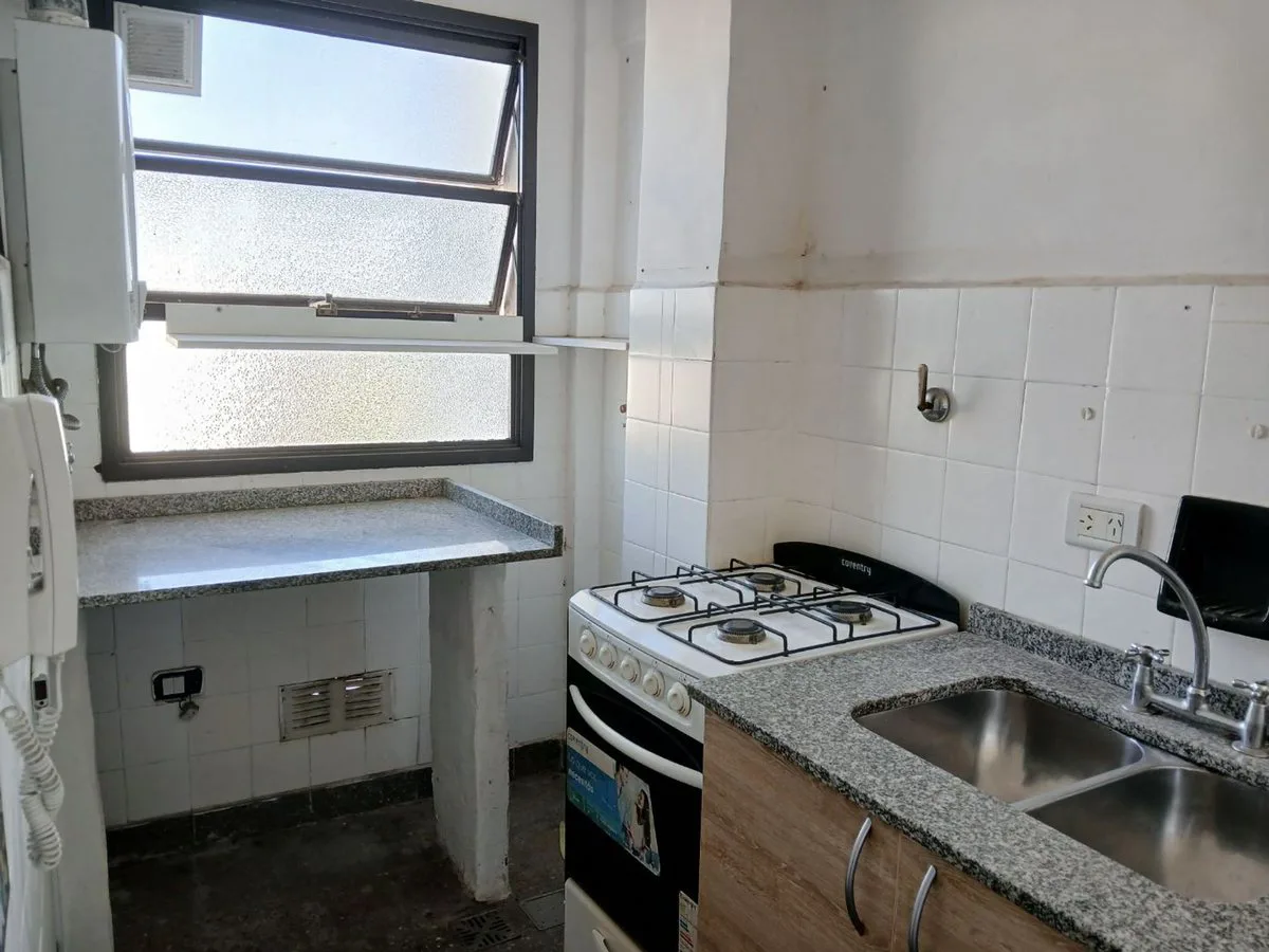 VENTA DEPARTAMENTO 3 AMB. LUMINOSO - FLORES foto 4