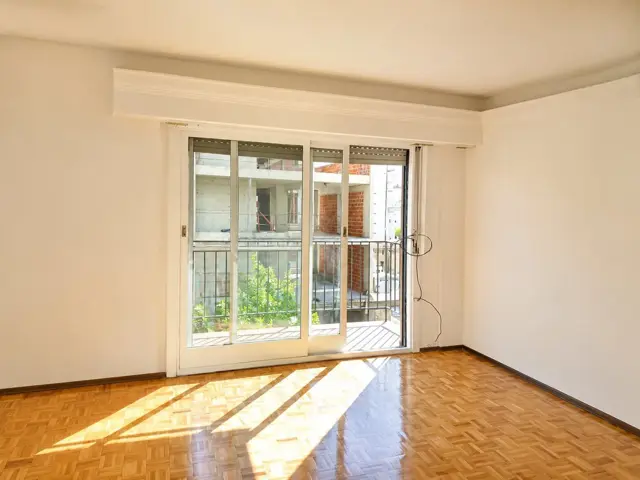 Venta 2 ambientes frente con balcón APTO CREDITO
