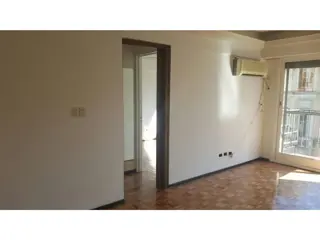 Venta 2 ambientes frente con balcón APTO CREDITO foto 3