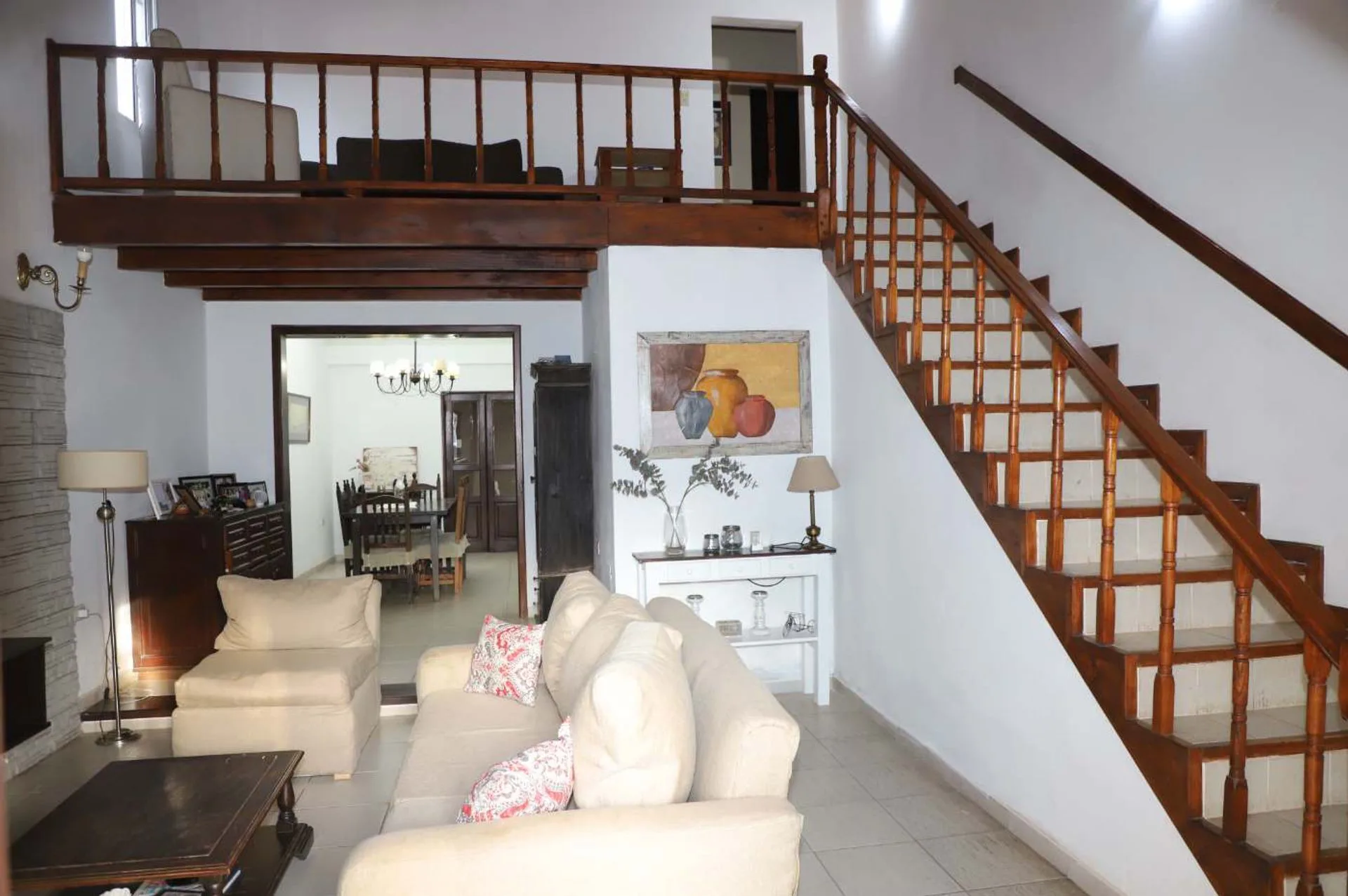 ¡CASA EN VENTA, 8 AMBIENTES! BELLA VISTA CTES. foto 3