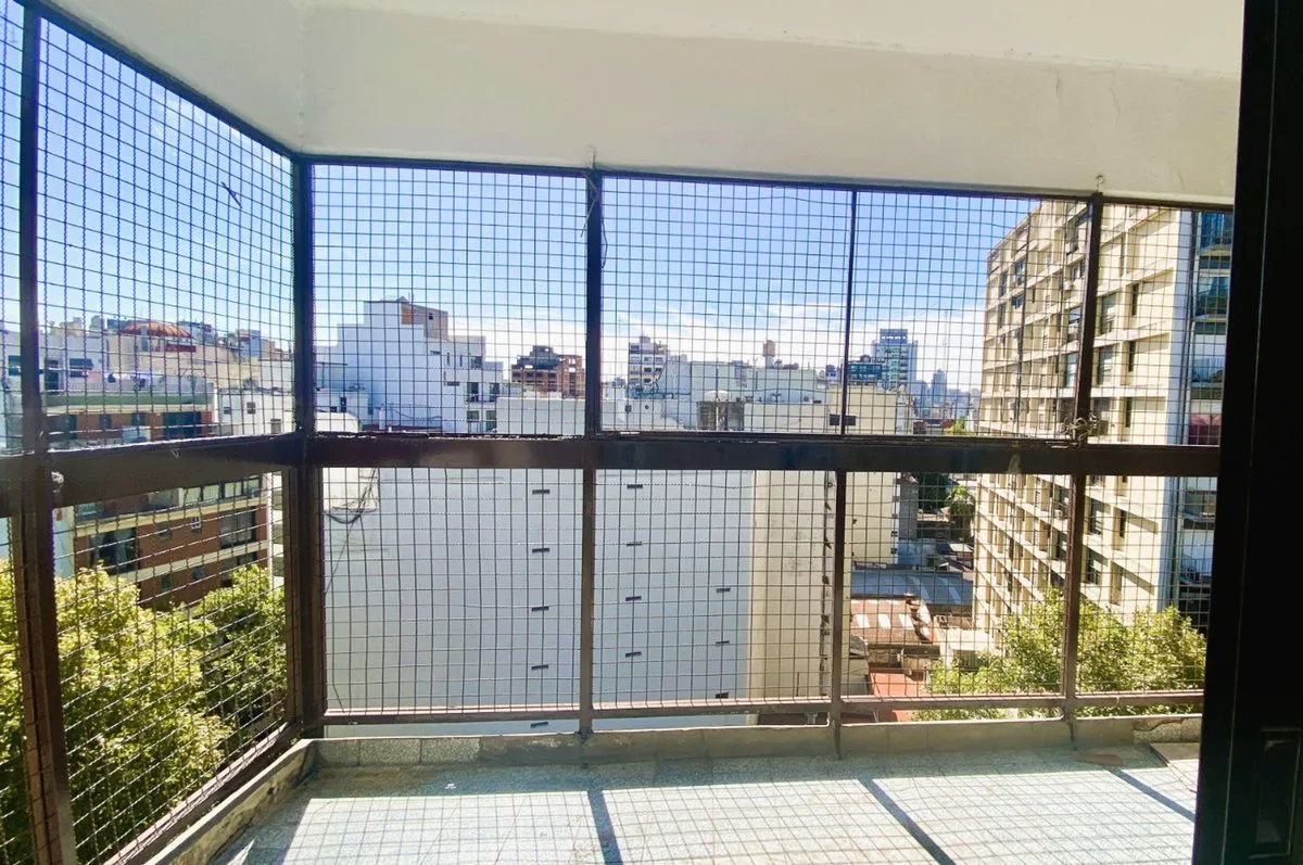 VENTA DPTO 4 AMB COCHERA BALCON LUMINOSO BALVANERA foto 4