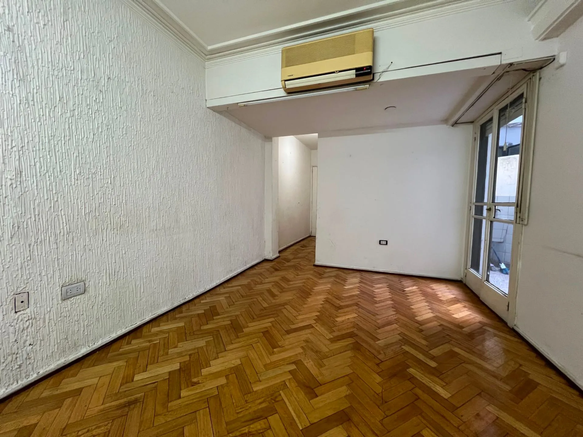 VENTA 3 AMBIENTE AV. CORRIENTES AL 4500 - ALMAGRO. foto 2