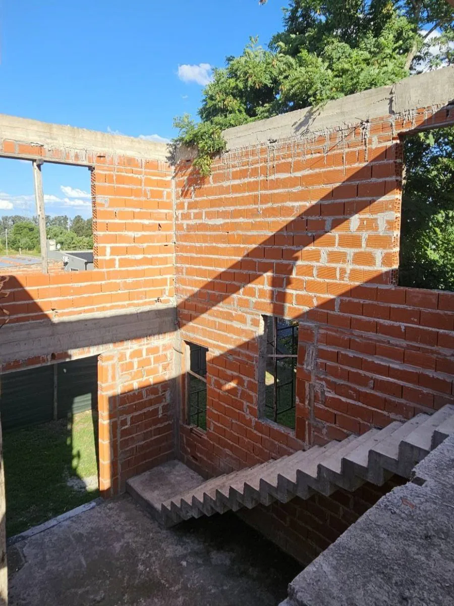 Oportunidad de Casa en Obra Avanzada con Financiación en Altos de Valle Verde Luján en Venta foto 3