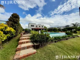Disponibilidad 18/12 al 15/01, y 1 al 15/02. 4 Dormitorios. foto 5